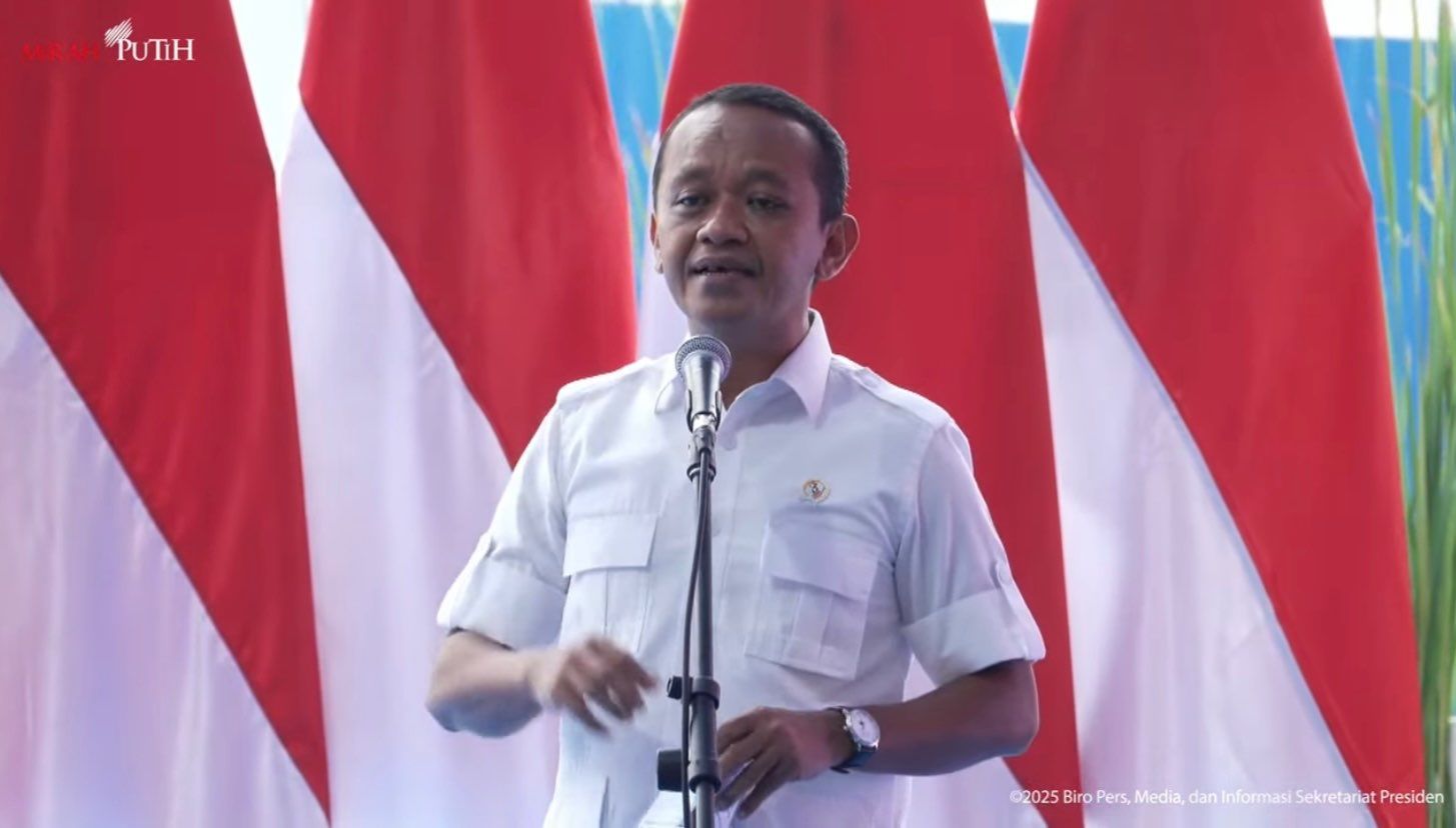 Bahlil: Pabrik Antam-CBL Mampu Produksi Baterai Solar Panel