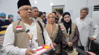 Anggota_Timwas_Haji_DPR_RI_Ansory_Siregar_bersama_tim__saat_melakukan_inspeksi_mendadak_ke_dapur_Uni20250601163912 Timwas DPR Sidak Katering Haji: Biaya Turun, Kualitas Tetap Terjaga