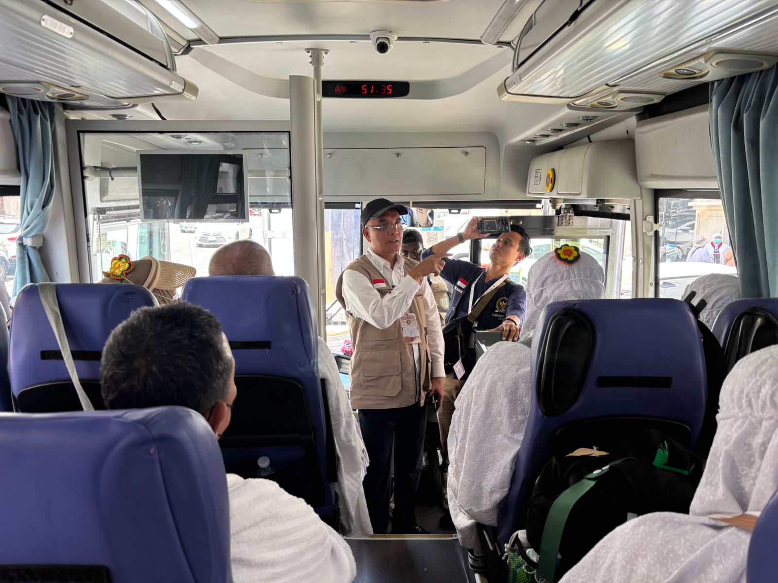 Timwas Haji Pantau Penjemputan Bus dari Hotel ke Arafah: Jemaah Jangan Menunggu Tanpa Kepastian!