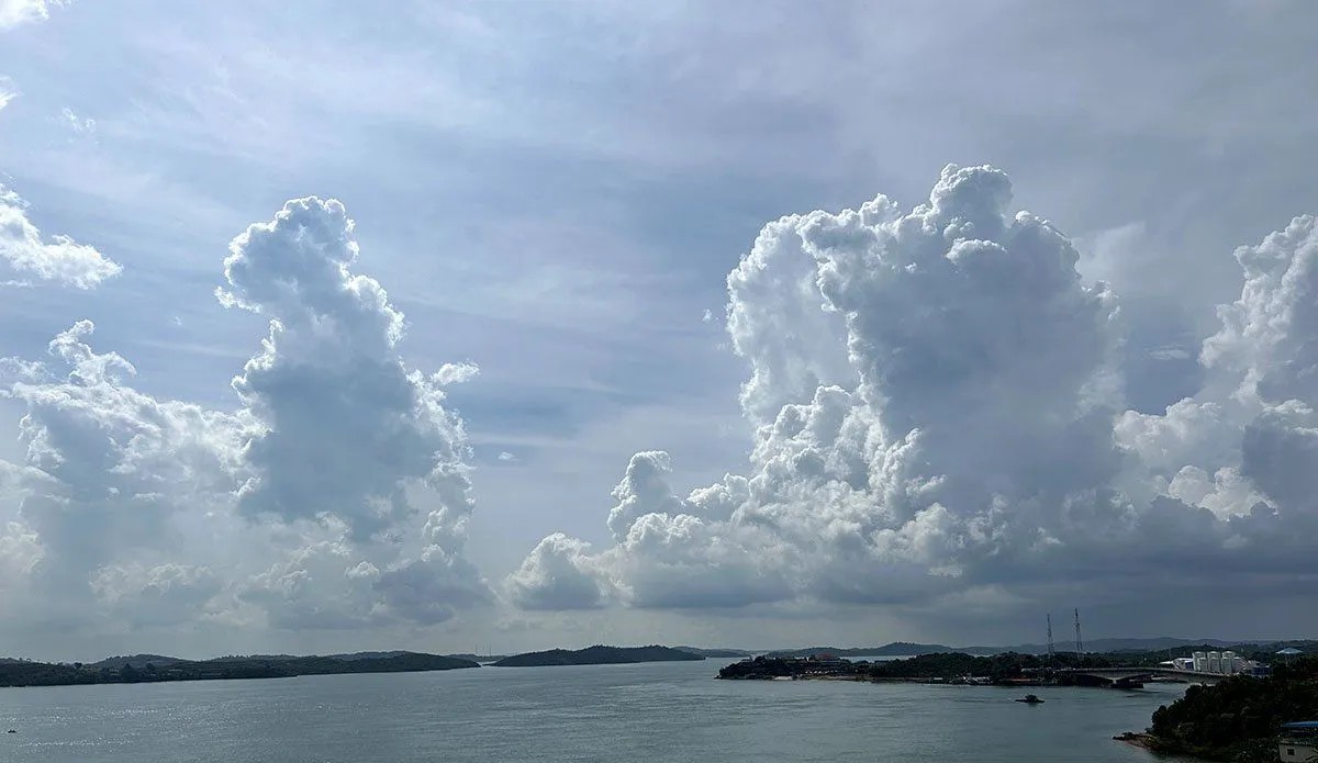 BMKG prakirakan mayoritas Indonesia berawan hingga hujan