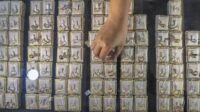 Harga tiga produk emas di Pegadaian hari ini kompak naik tipis