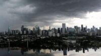 Jakarta diperkirakan hujan pada Jumat sore hingga malam