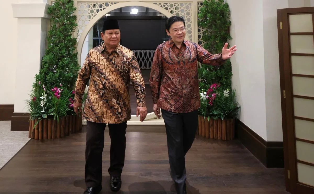 Kompak berbatik, Presiden Prabowo dijamu PM Wong dalam private dinner