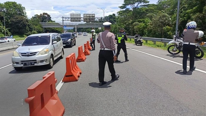 Contraflow Km 44-46 Tol Jagorawi Arah Puncak Diberlakukan Pagi Ini