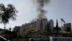 Netanyahu Mencak-mencak Usai Rudal Iran Bikin Rumah Sakit Israel Rusak