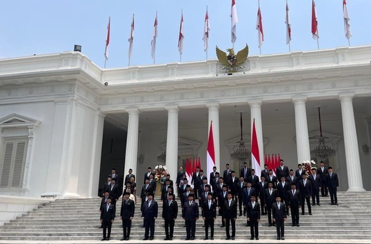 Beredar Isu Reshuffle: Menteri, Petinggi Partai hingga Istana Bersuara