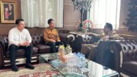 wapres-gibran-rakabuming-raka-sowan-ke-kediaman-hendropriyono-dok-ist-1751189105749_169 Sowan ke Hendropriyono, Wapres Gibran Ungkap Banyak Belajar soal Hal Ini