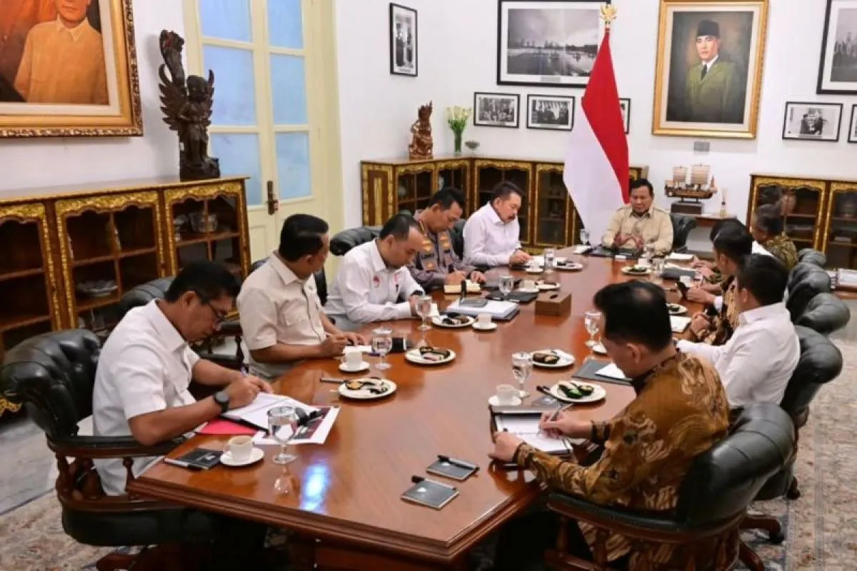 Prabowo mendadak panggil Kapolri hingga Mentan, Ini Penjelasan Seskab