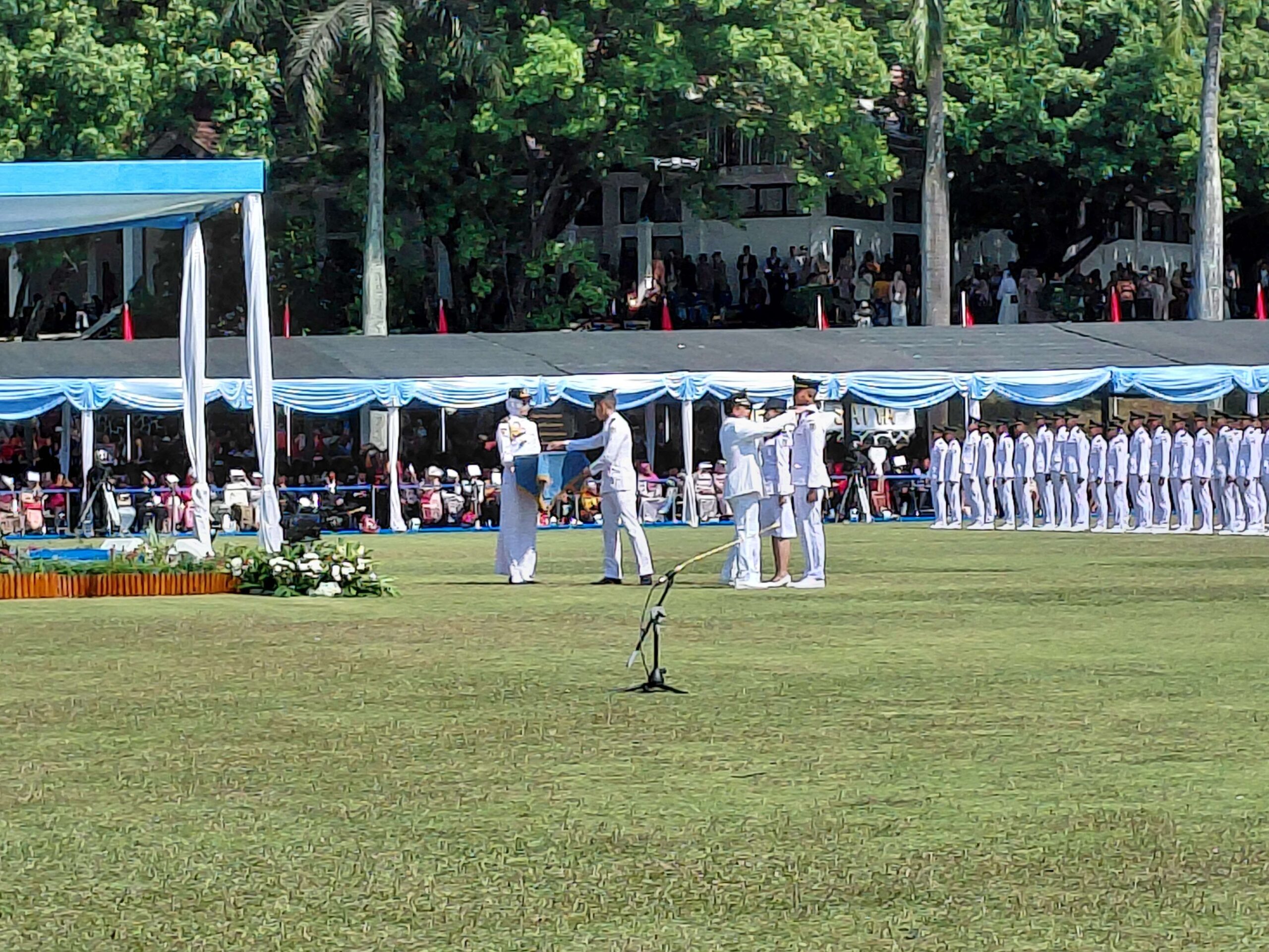 Ribuan Lulusan IPDN Resmi Jadi Pamong Muda Praja