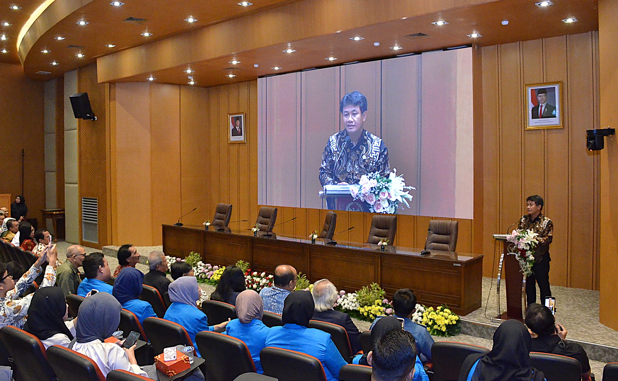 Dari CONEFO ke Rumah Rakyat: Gagasan Besar Arsitektur Gedung Nusantara DPR