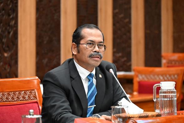 Biaya Sekolah Ugal-Ugalan Lampaui Gaji Orang Tua, Harus Diatur Regulasi Batas Atas-Bawah