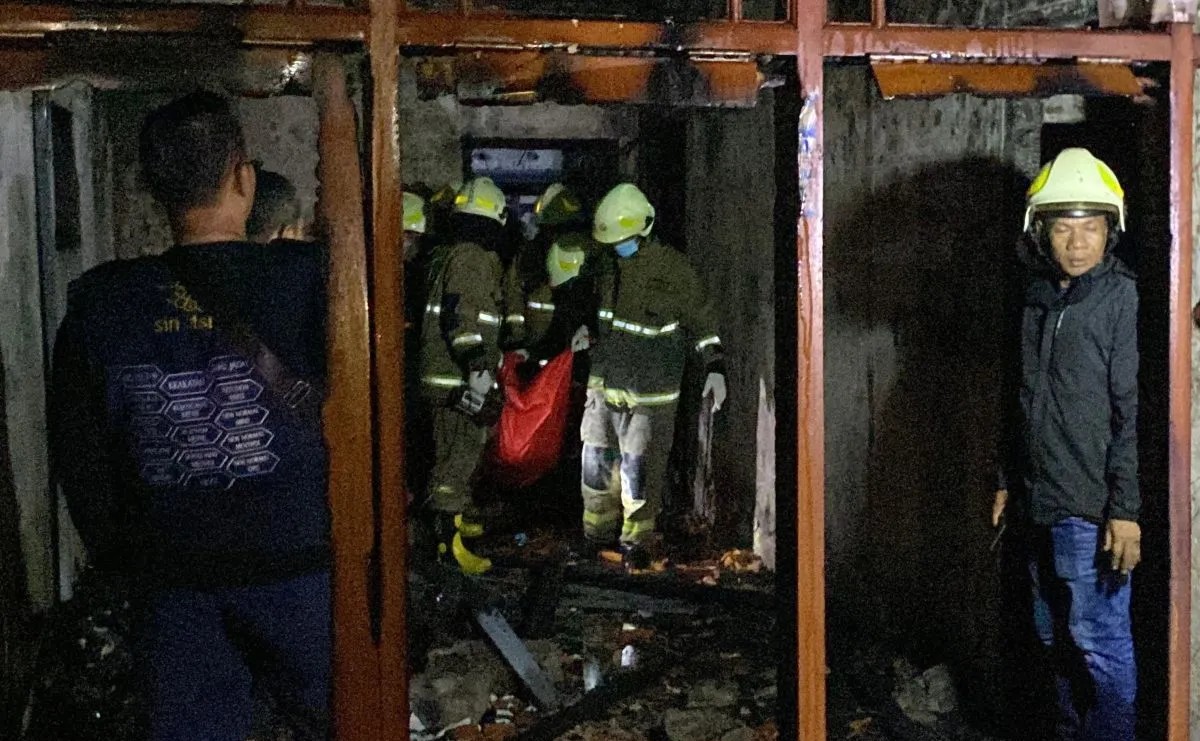 Satu tewas akibat kebakaran lima rumah di Jaktim