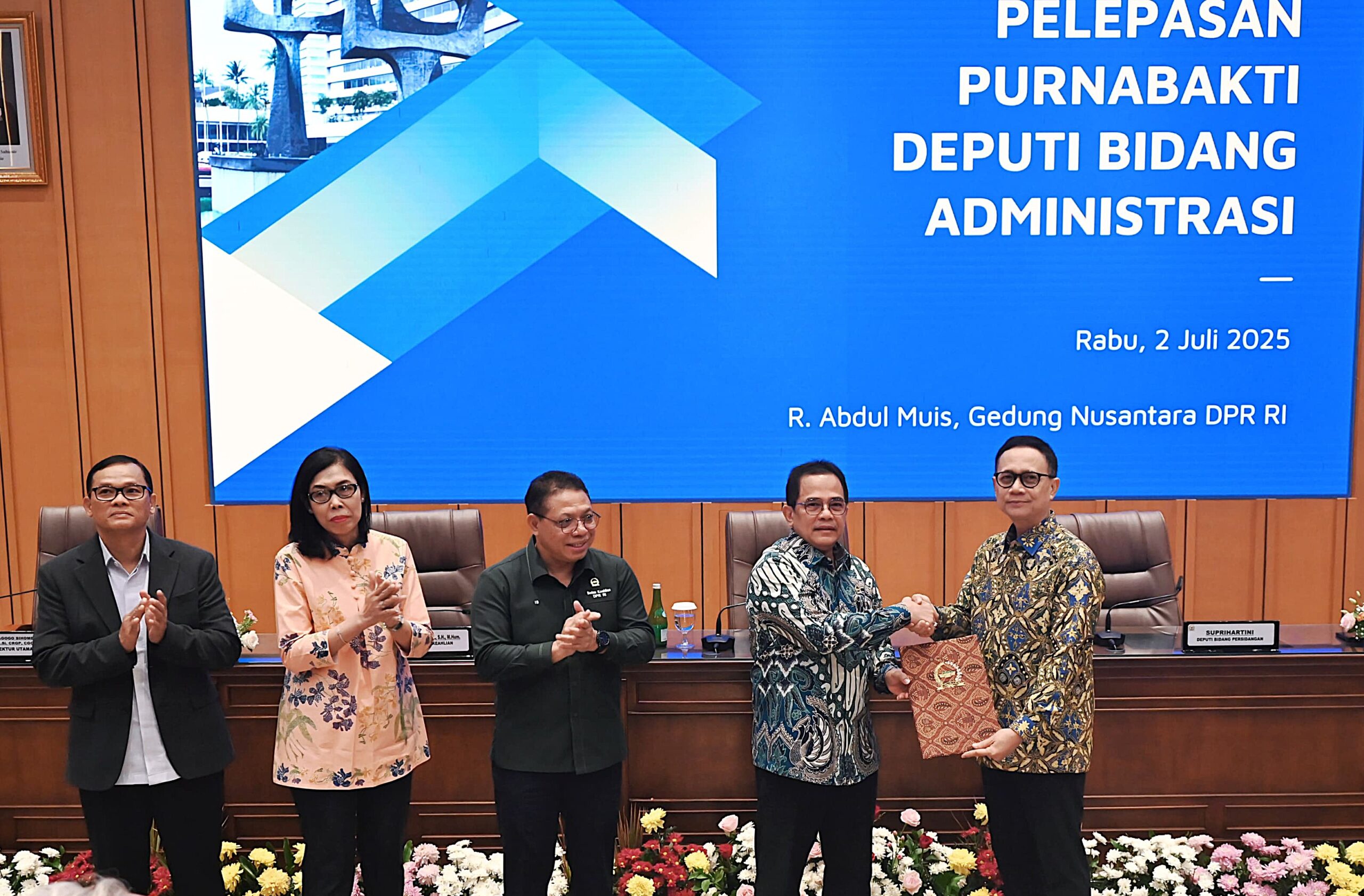 Sekjen DPR RI Lepas Purnabakti Sumariyandono, Apresiasi Hospitality-Dedikasi dan Legacy Deputi Administrasi