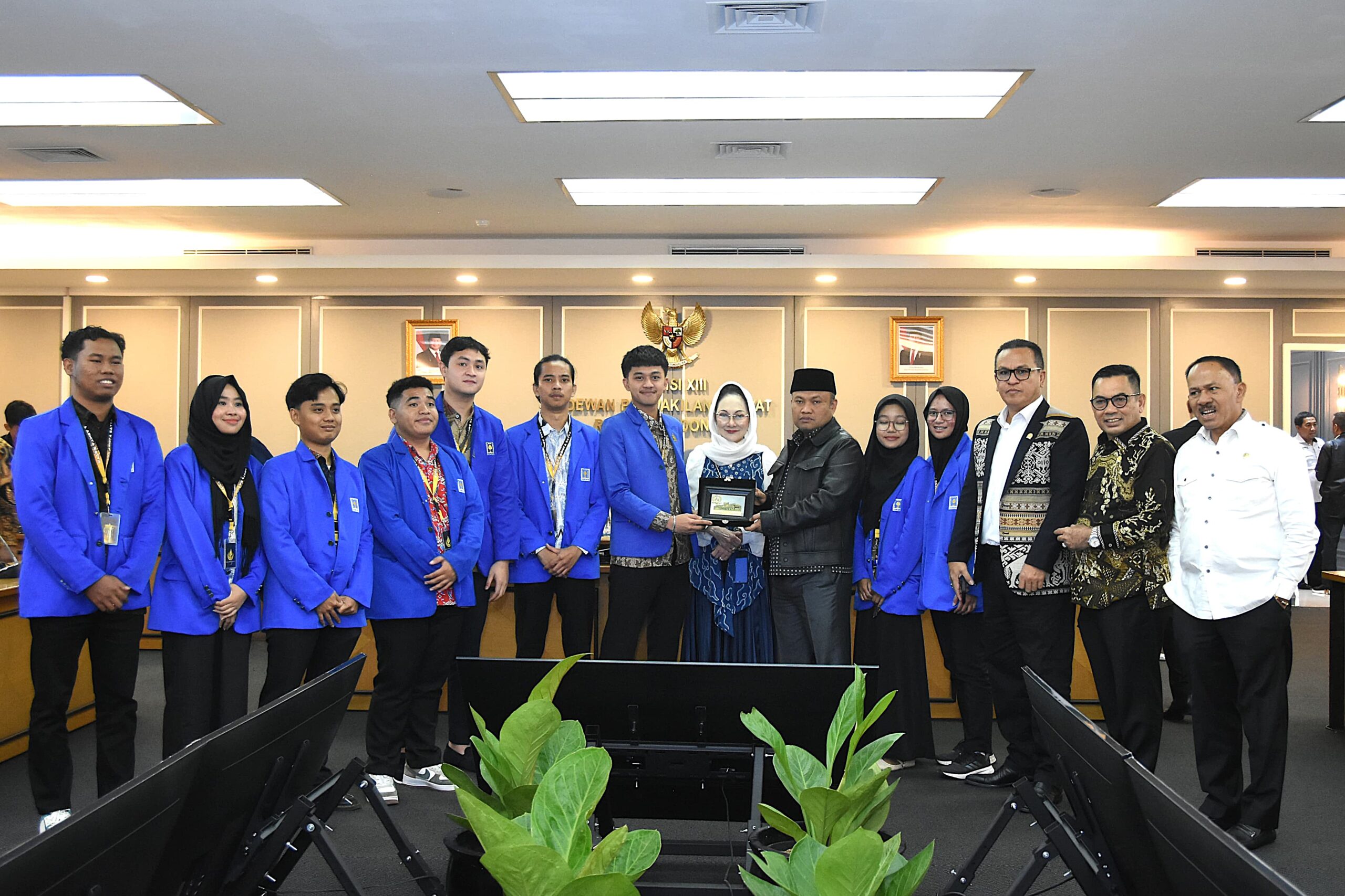 Dua Dekade Tidak Kunjung Selesai, Komisi XIII Komitmen Percepat RUU Masyarakat Adat