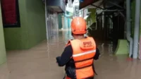 Banjir Jakarta Belum Juga Surut, 9 RT-2 Ruas Jalan Masih Tergenang Pagi Ini