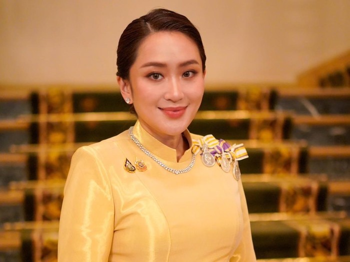 Skandal Telepon Bikin Kekuasaan PM Thailand Dibekukan