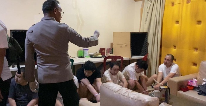 Terbongkar Markas Scammer Online di Jaksel Dihuni Belasan Warga China