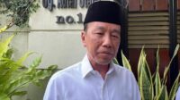 presiden-ke-7-ri-joko-widodo-jokowi-saat-ditemui-di-kediamannya-sumber-banjarsari-solo-jumat-2572025-1753424470749_169 Kata Jokowi soal Nama Abraham Samad Muncul di Kasus Tudingan Ijazah Palsu