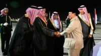 Tiba di Bandara King Abdulaziz Jeddah, Prabowo Disambut Upacara Kehormatan