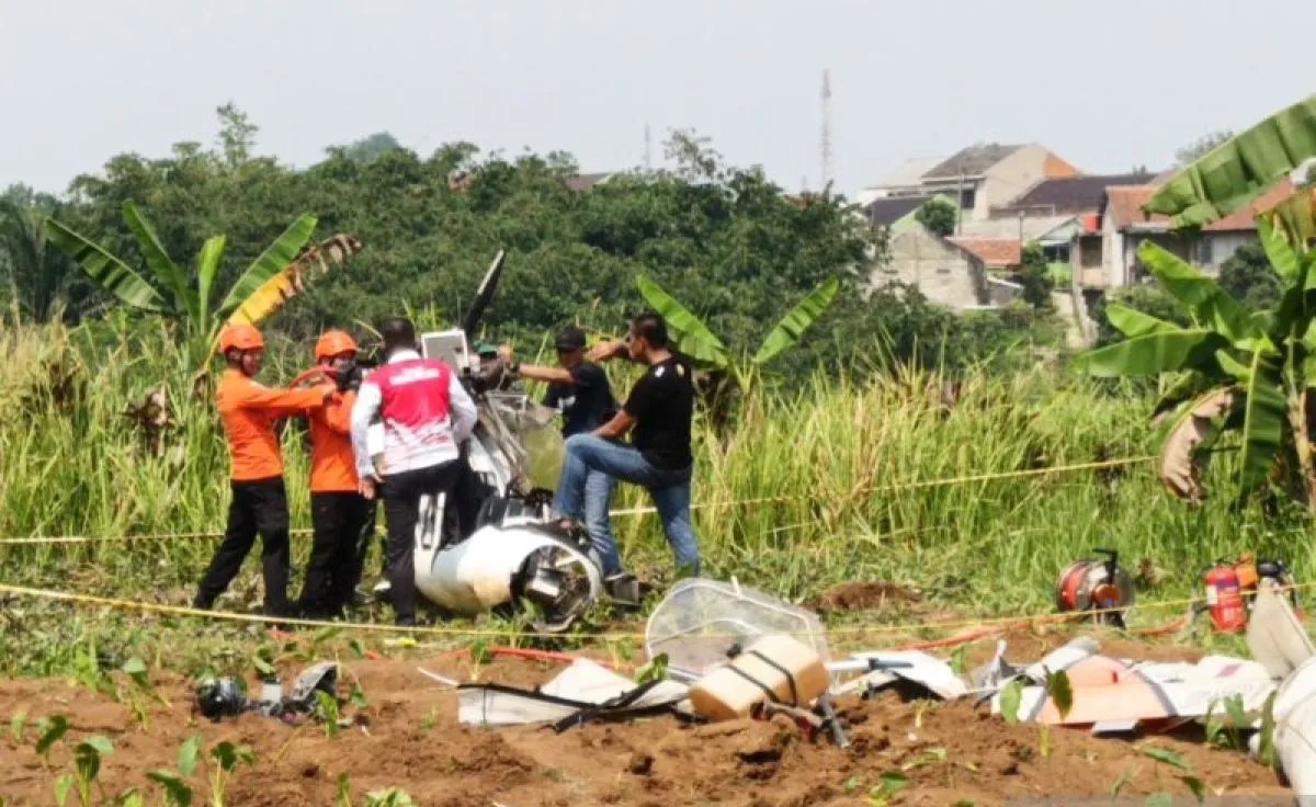 Warga saksikan pesawat Marsma Fajar oleng sebelum jatuh di Ciampea