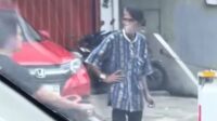 Polisi Tangkap Kakek Penipu di Jakbar, Pura-pura Tertabrak Lalu Minta Tebusan