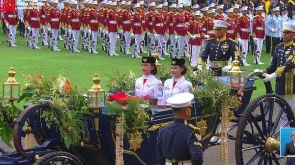 Kereta Kencana Bawa Kembali Sang Saka Merah Putih
