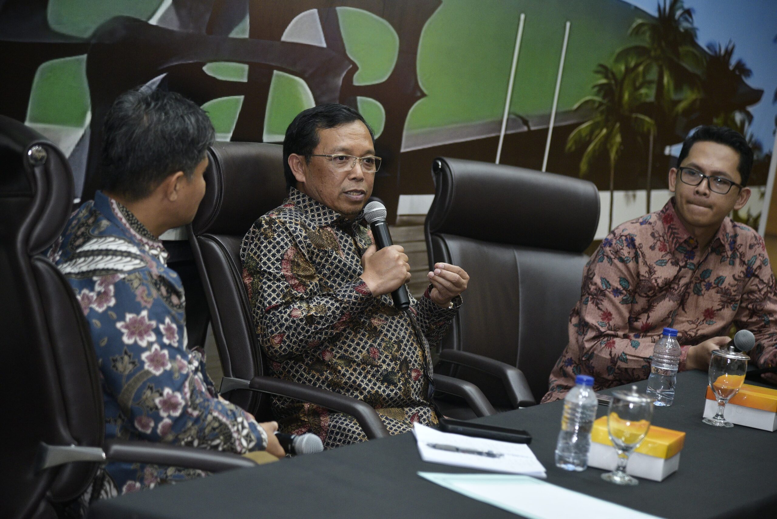 Apresiasi Komitmen Presiden Bangun Patriotisme Sejak Dini Lewat Sekolah Rakyat-MBG