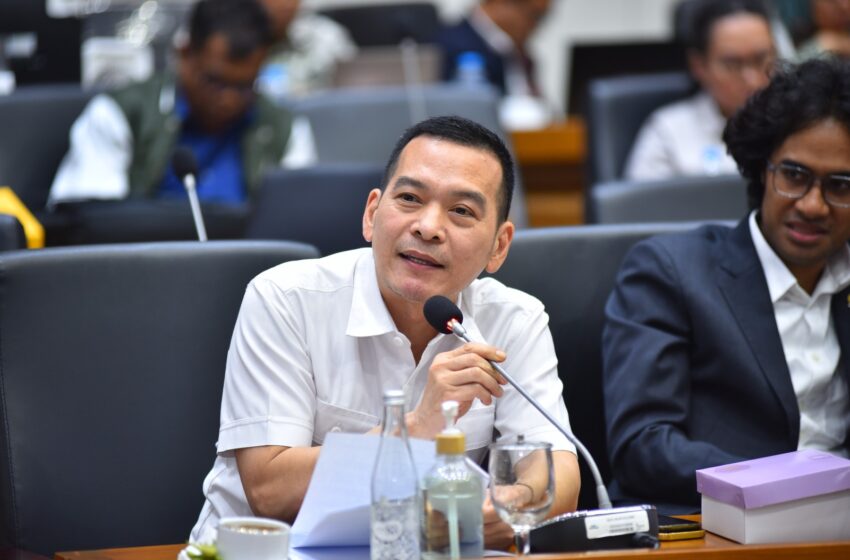 Fraksi PKB Kaji Pansus Pembalakan Liar Usai Gelondongan Kayu Muncul di Banjir Sumatera