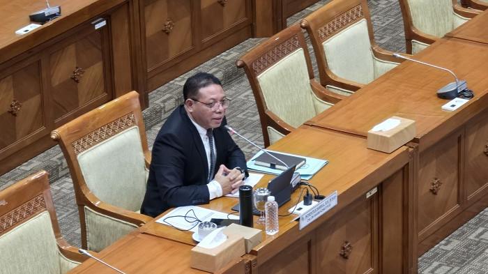 Hari Ini DPR Gelar Paripurna Pengesahan Inosentius Samsul Sebagai Hakim MK