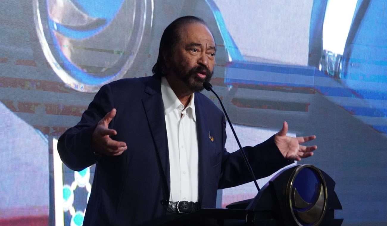 Surya Paloh Imbau Kader Tenang Soal OTT Bupati