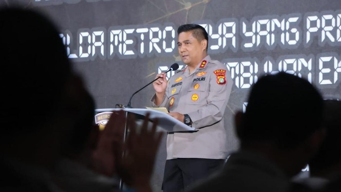 Irjen Karyoto Lacak Penyebar Hoax Sebut Dirinya Marah ke Kapolri