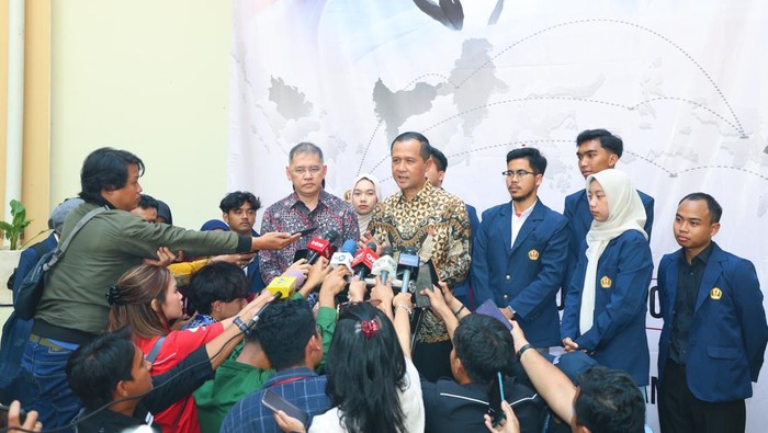 Lepas 57 Tim Ekspedisi Patriot Unpad, Mentrans: Turun ke Sawah, Ladang