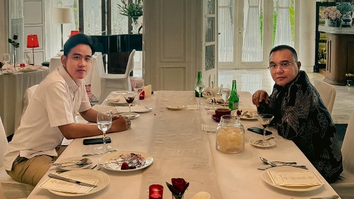 Gibran Makan Siang Bareng Dasco, Menunya Bakso dan Dendeng Balado