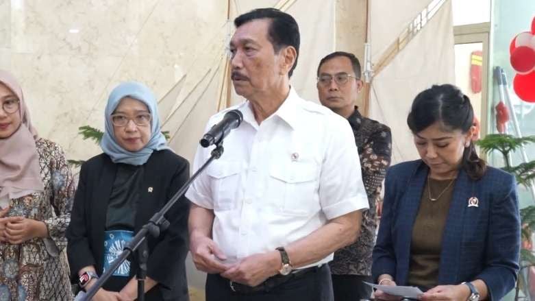 Digitalisasi Bansos, Luhut: Kurangi 34 Juta Kemiskinan