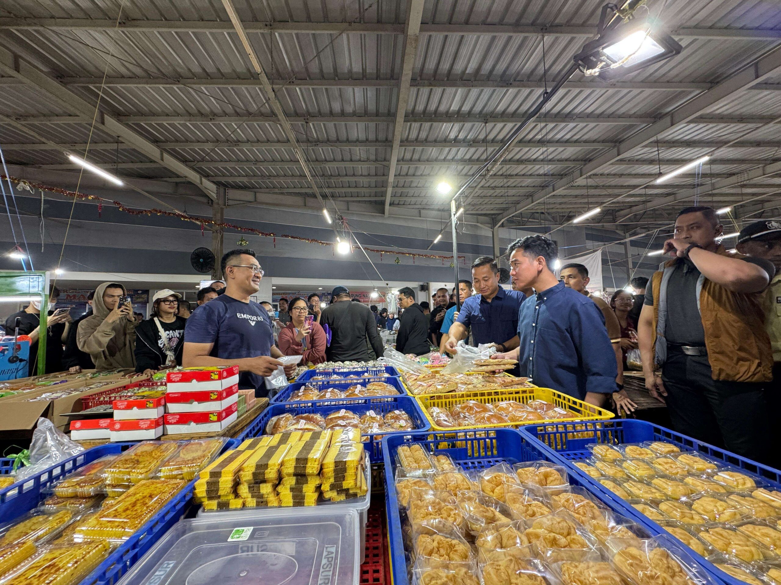 Wapres Blusukan Ke Sentra Kue Subuh Pasar Senen