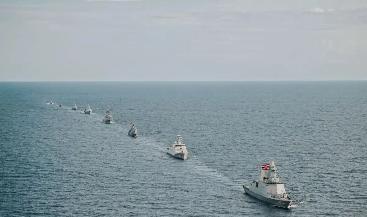 KRI Brawijaya 320 Siap Ramaikan HUT ke-80 TNI
