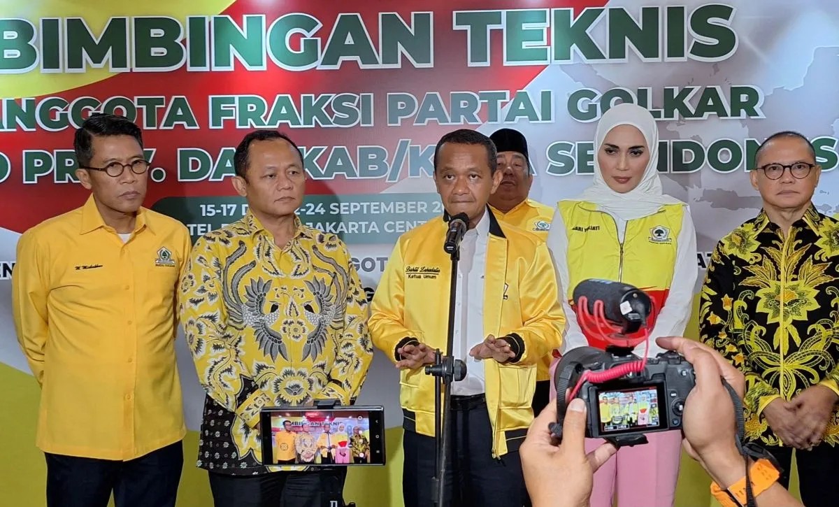 Bahlil instruksikan kader Golkar jaga sikap dan perkataan