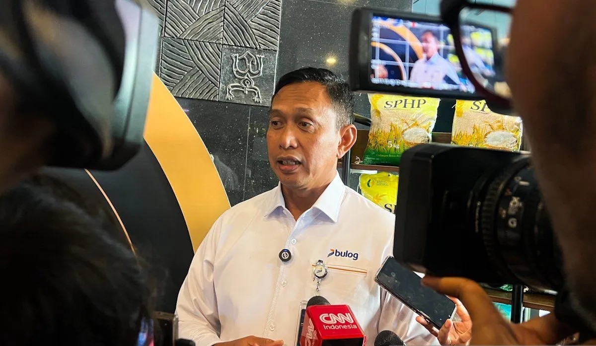 Direktur Utama Perum Bulog Ahmad Rizal Ramdhani