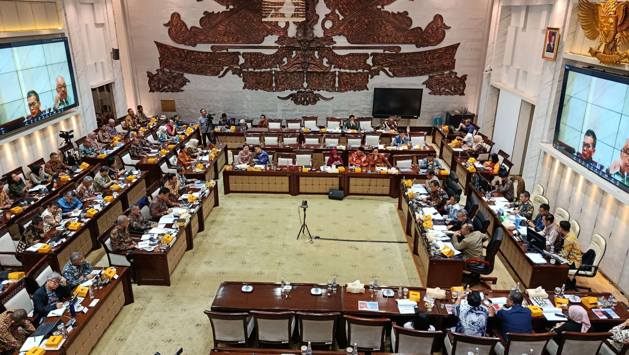 Purbaya Hadiri Rapat Perdana Dengan Komisi XI DPR