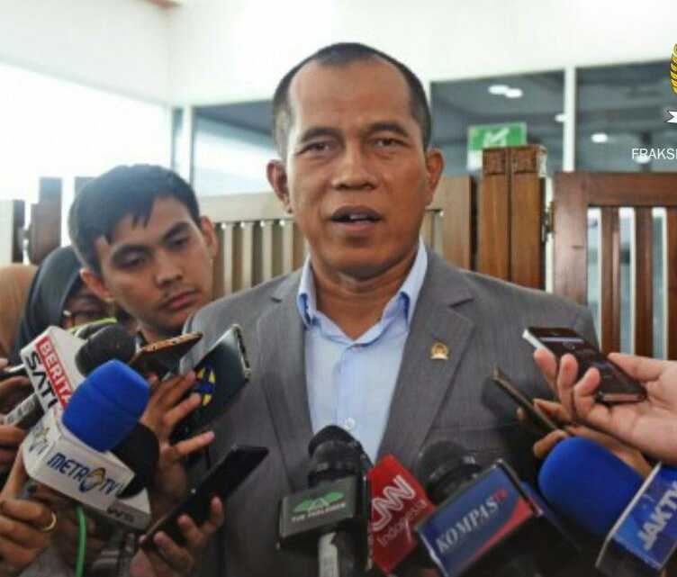 Komisi IV DPR Bakal Klarifikasi KKP soal Tanggul Beton di Cilincing Senin Lusa