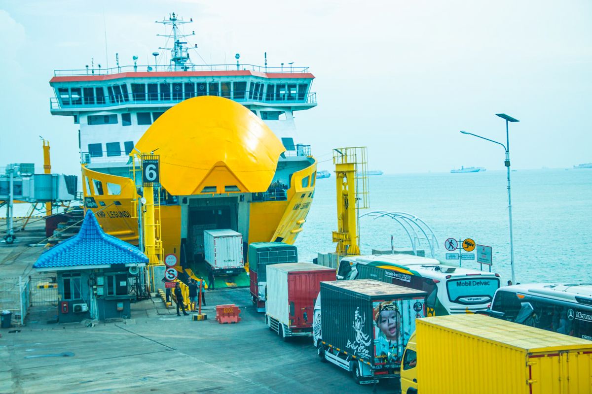 ASDP pastikan penyeberangan nasional lancar selama liburan panjang