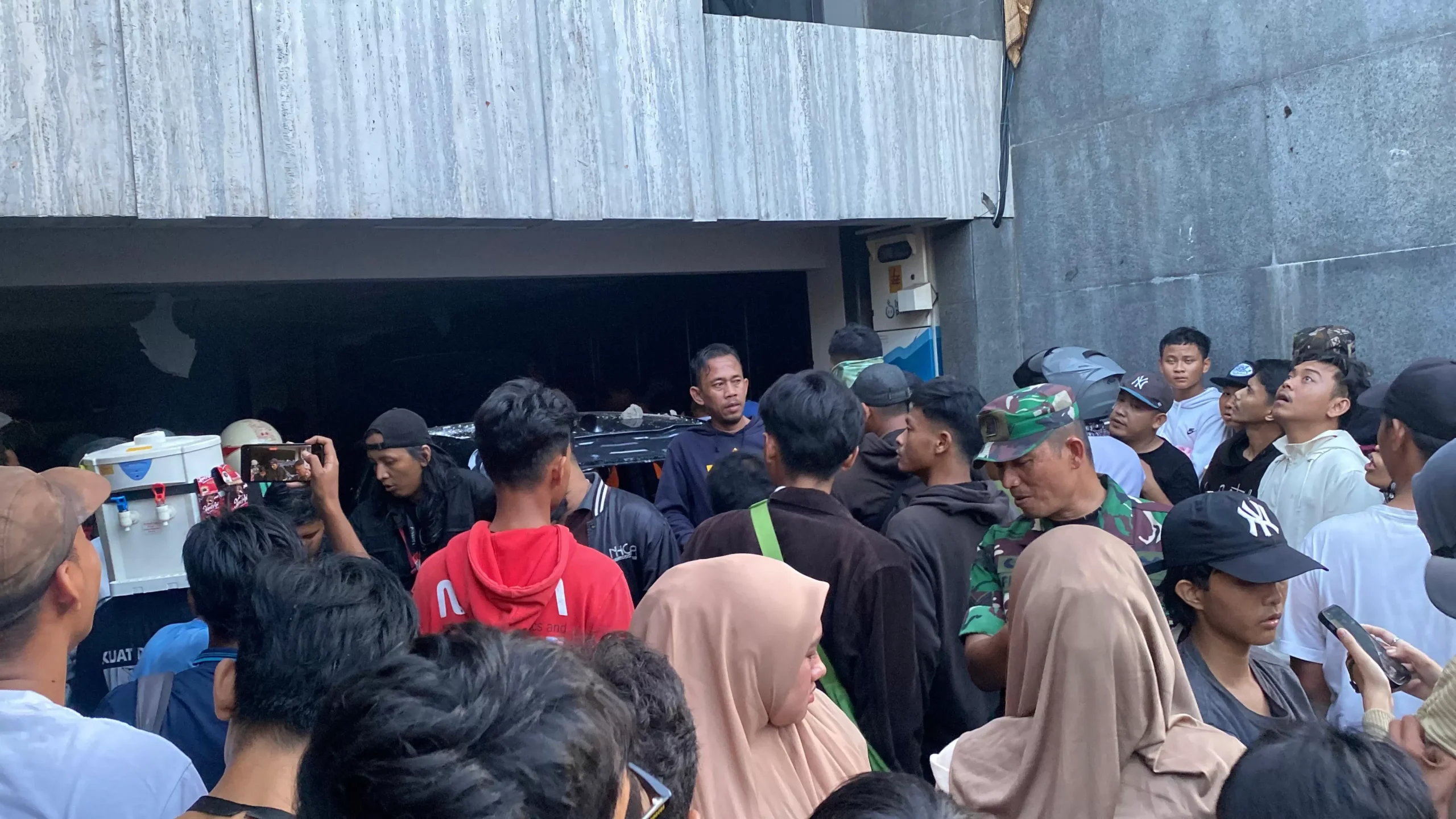 Hingga Saat ini Polisi Telah Tangkap 52 Tersangka Kasus Penjarahan Rumah Sahroni hingga Sri Mulyani