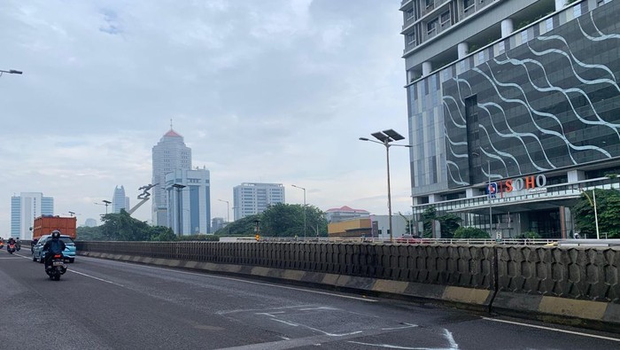 Berulang Kali Lubang di Flyover Pancoran Makan Korban, Pemeitah isa Digugat