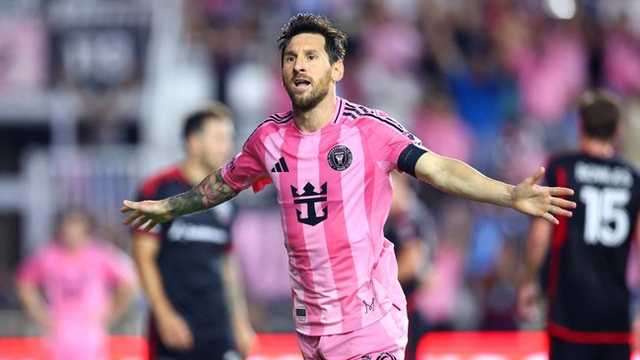 Messi cetak dua gol, bawa Inter Miami ke playoff MLS 2025