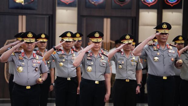 Kapolri Naikkan Pangkat 27 Pati, Karyoto hingga Suyudi Jadi Komjen