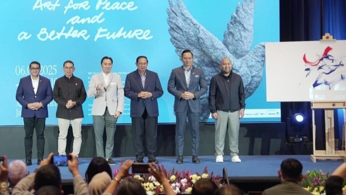 Hadiri Pameran Seni SBY, Fadli Zon Sebut Seni sebagai Ekspresi Perdamaian