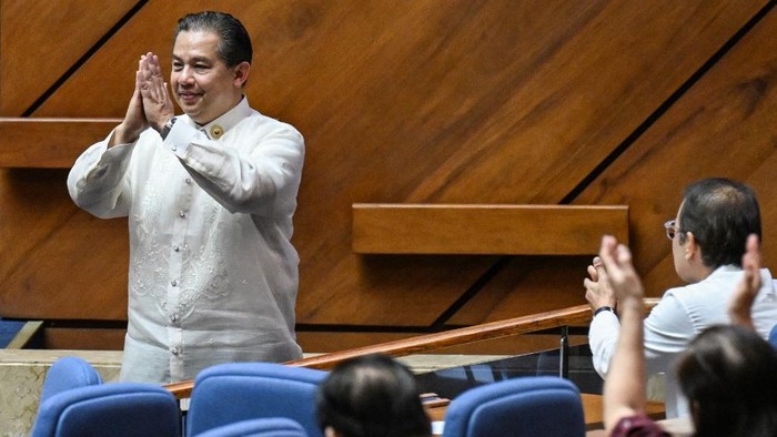 Terseret Skandal Korupsi, Ketua DPR Filipina Mengundurkan Diri