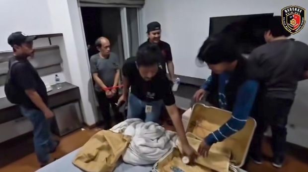 Polisi Gerebek Apartemen di Kalibata, Ternyata Ada 'Gudang' Dolar AS Palsu