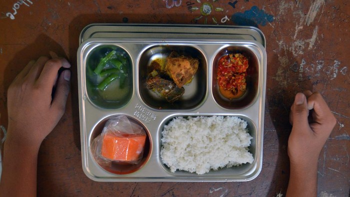 DPR Usul Beri Ortu Uang Agar Bisa Siapkan Sendiri Makan Bergizi Anak