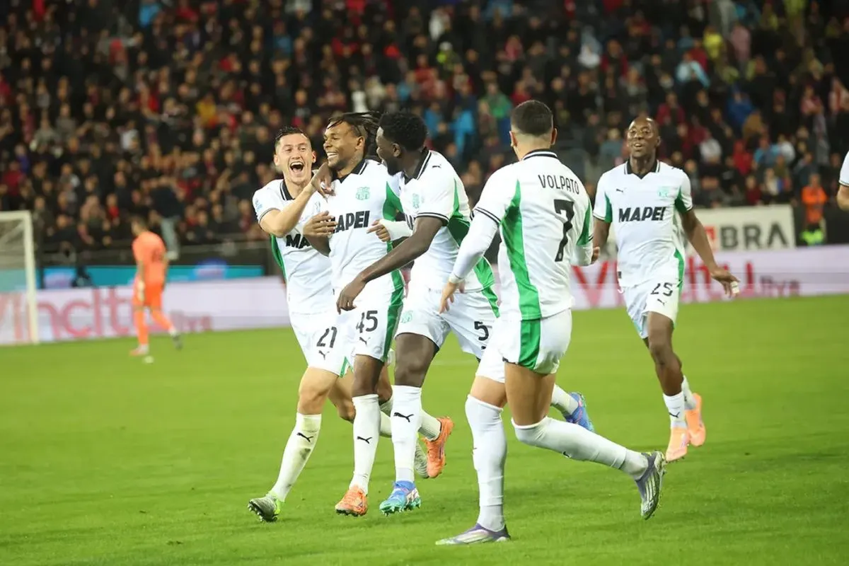 Jay Idzes tampil kokoh saat Sassuolo taklukkan Cagliari 2-1 di laga tandang Serie A